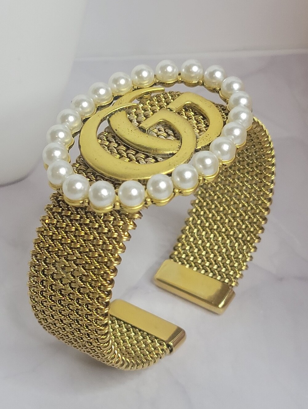 Gold/pearl GG Flexible Mesh Cuff Bracelet - Picture 4 of 5